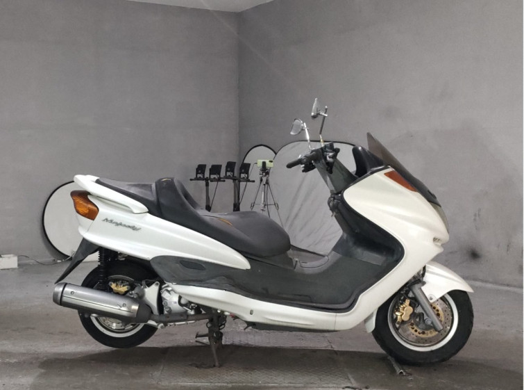 Мотоцикл Yamaha MAJESTY 250 з пробігом 6239 km