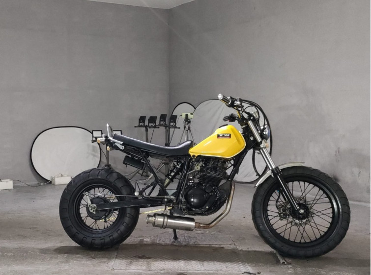 Мотоцикл Yamaha TW225 з пробігом 468 km