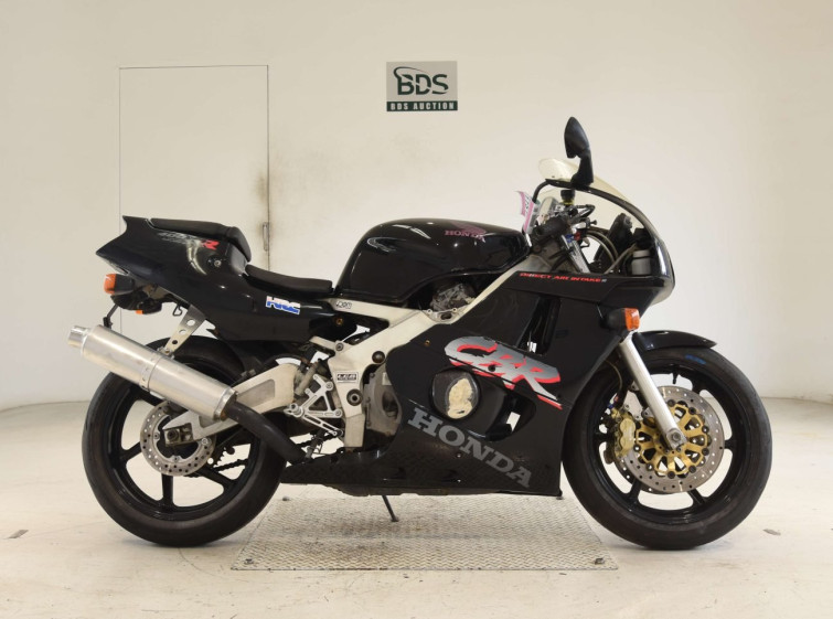 Мотоцикл Honda CBR400RR с пробегом 80585 km