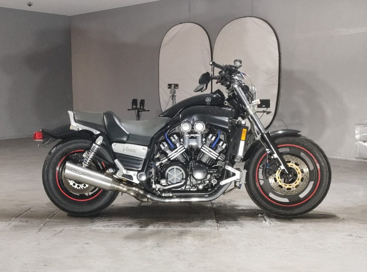 Мотоцикл Yamaha V-MAX1200 с пробегом 23320 m
