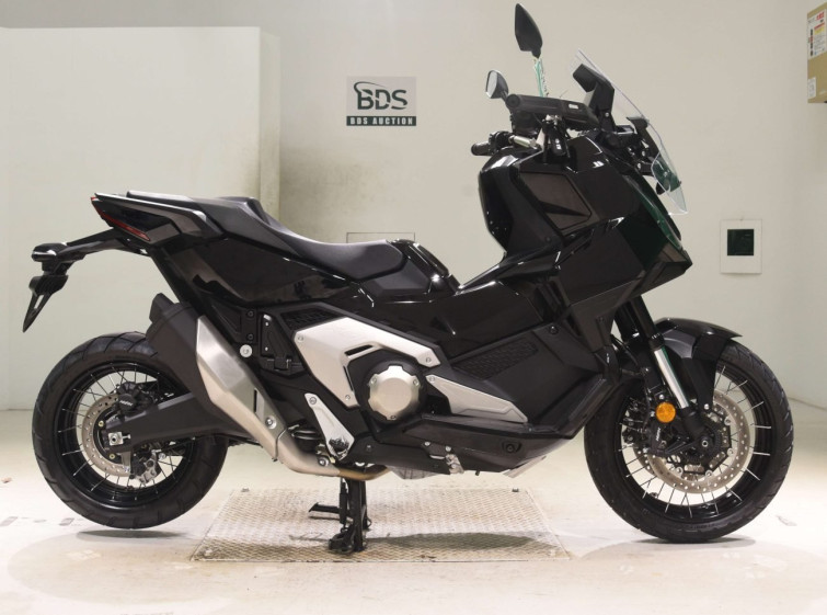 Мотоцикл Honda X-ADV750-2 з пробігом 780 km
