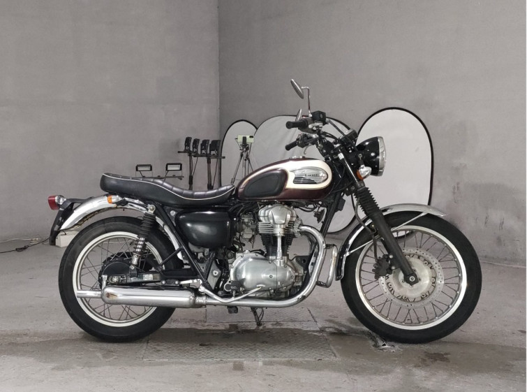 Мотоцикл Kawasaki W400 з пробігом 16452 km