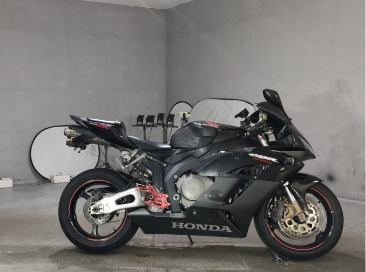 Мотоцикл Honda CBR1000RR з пробігом 95335 km