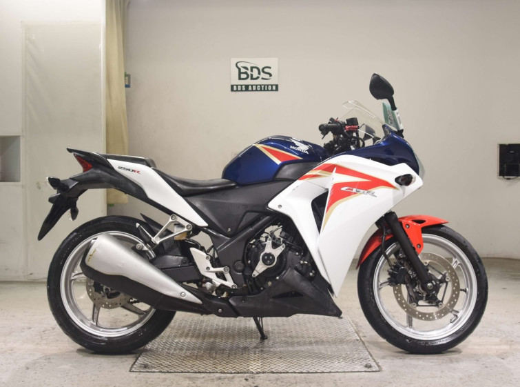 Мотоцикл Honda CBR250R с пробегом 17625 km