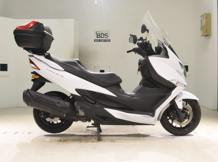 Мотоцикл Suzuki BURGMAN400A с пробегом 7030 km
