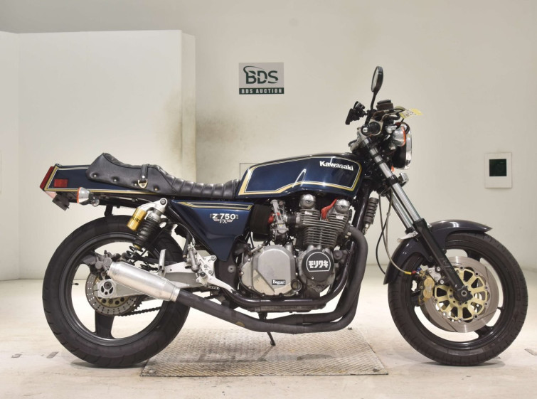 Мотоцикл Kawasaki ZEPHYR750 с пробегом 13905 km