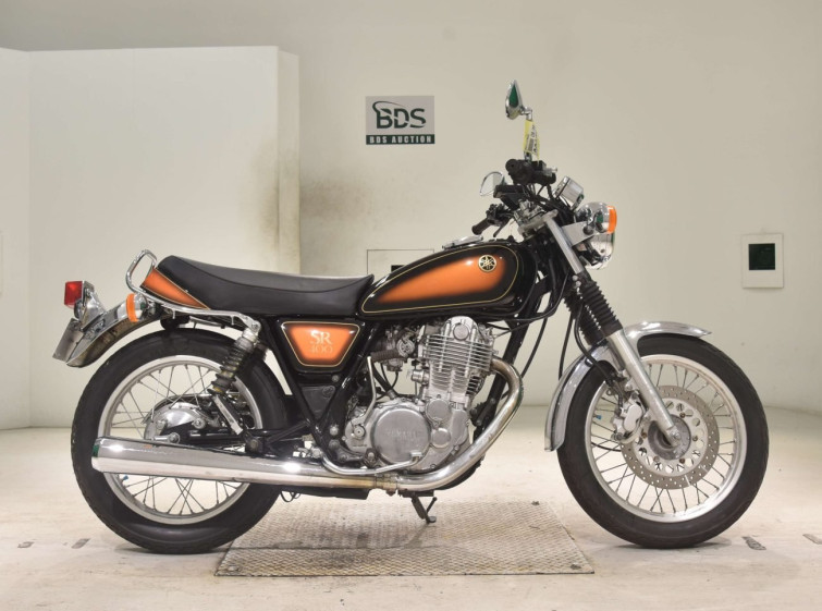 Мотоцикл Yamaha SR400 з пробігом 10678 km
