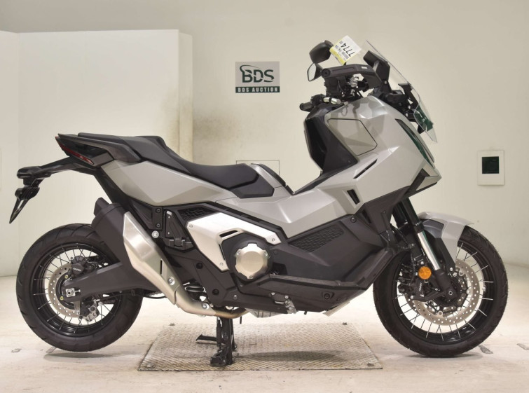 Мотоцикл Honda X-ADV750-2 з пробігом 39 km
