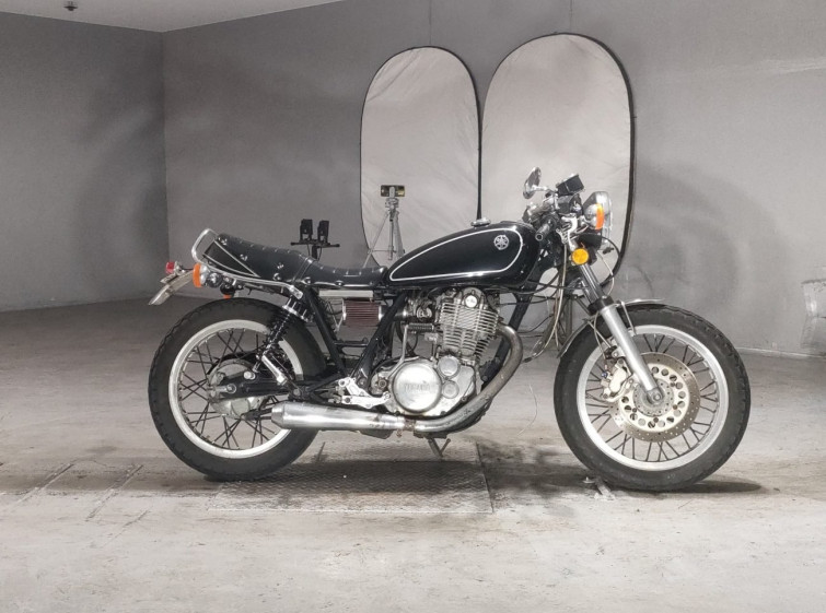 Мотоцикл Yamaha SR400 з пробігом 9089 km