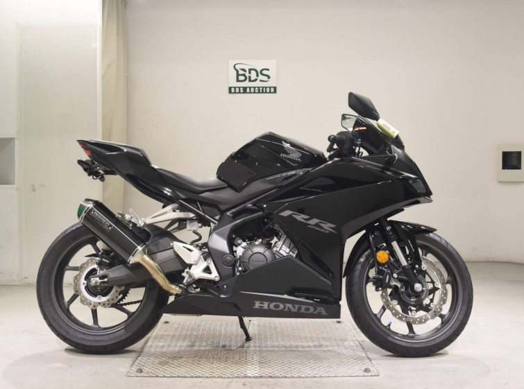 Мотоцикл Honda CBR250RR с пробегом 2211 km