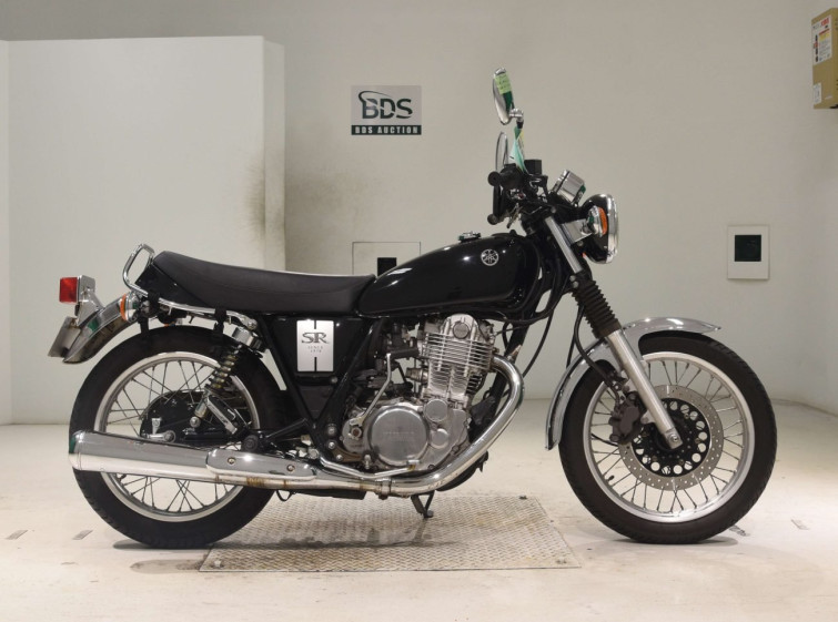 Мотоцикл Yamaha SR400 з пробігом 9823 km