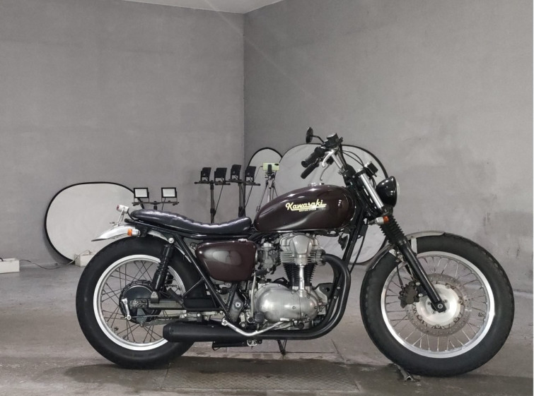 Мотоцикл Kawasaki W650 с пробегом 2957 km