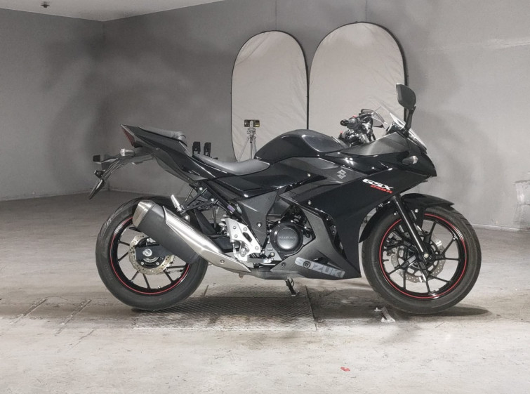 Мотоцикл Suzuki GSX250R с пробегом 4652 km