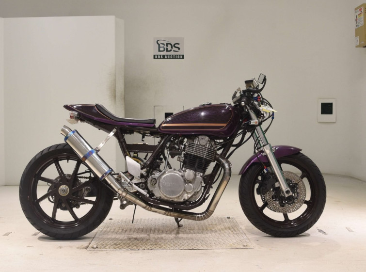 Мотоцикл Yamaha SR400-2 с пробегом 2743 km