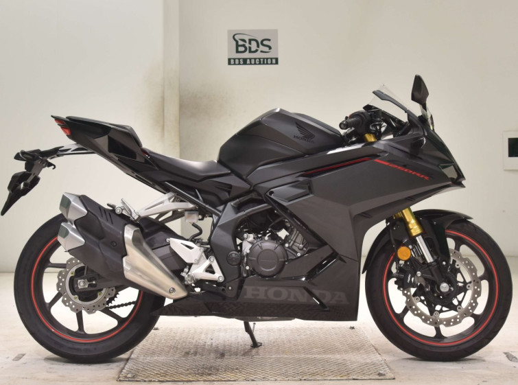 Мотоцикл Honda CBR250RRA з пробігом 6829 km