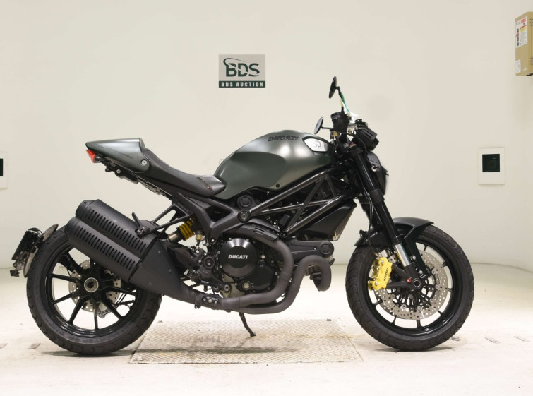 Мотоцикл Ducati MONSTER 1100EVO з пробігом 9900 km