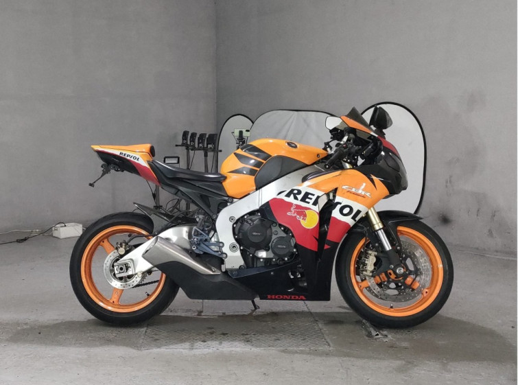 Мотоцикл Honda CBR1000RR с пробегом 51714 km