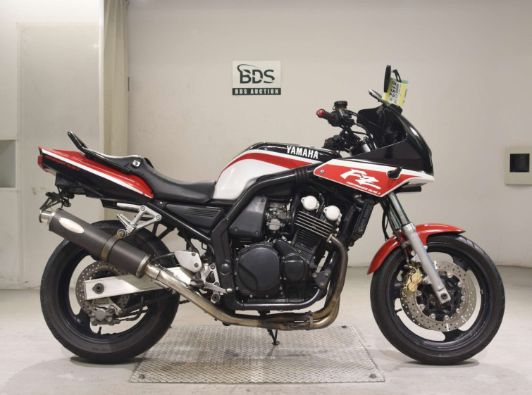 Мотоцикл Yamaha FZ400 с пробегом 67793 km