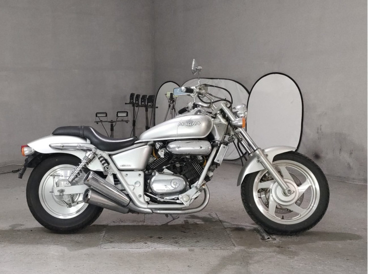 Мотоцикл Honda MAGNA250 с пробегом 37446 km