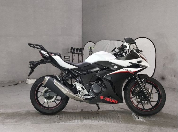 Мотоцикл Suzuki GSX250R з пробігом 39225 km