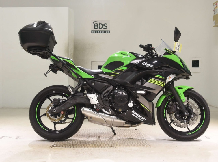Мотоцикл Kawasaki NINJA650A с пробегом 63988 km