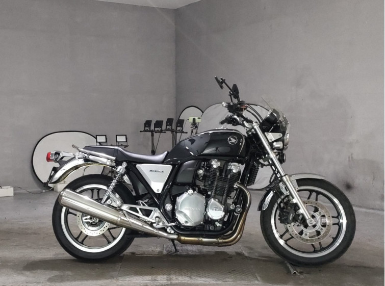 Мотоцикл Honda CB1100 з пробігом 15744 km