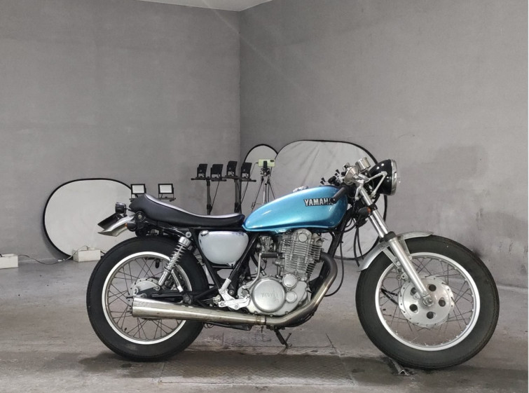 Мотоцикл Yamaha SR400 з пробігом 2964 km
