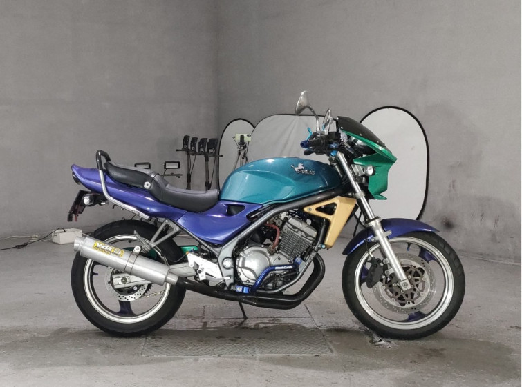 Мотоцикл Kawasaki BALIUS ZR250 с пробегом 2035 km