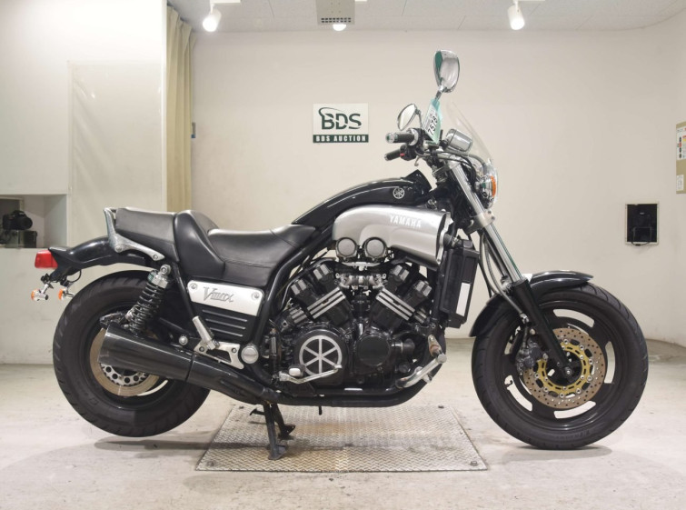 Мотоцикл Yamaha V-MAX1200 з пробігом 27063 km