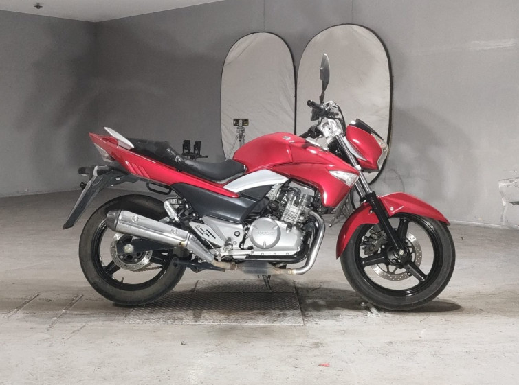 Мотоцикл Suzuki GSR250 с пробегом 49744 km