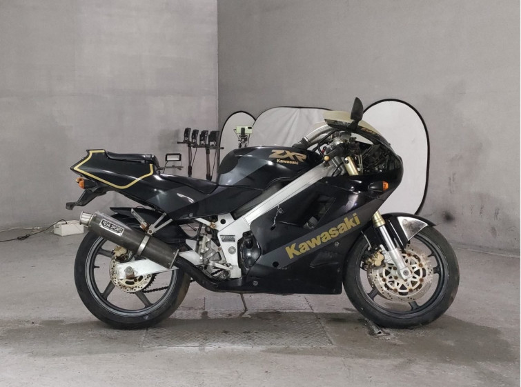 Мотоцикл Kawasaki ZXR250 з пробігом 26621 km