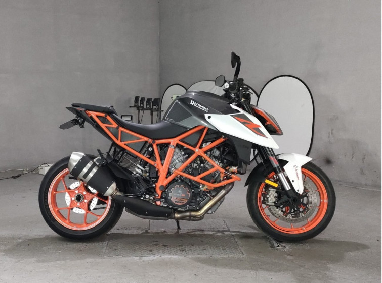 Мотоцикл KTM 1290 SUPERDUKE R з пробігом 26447 km