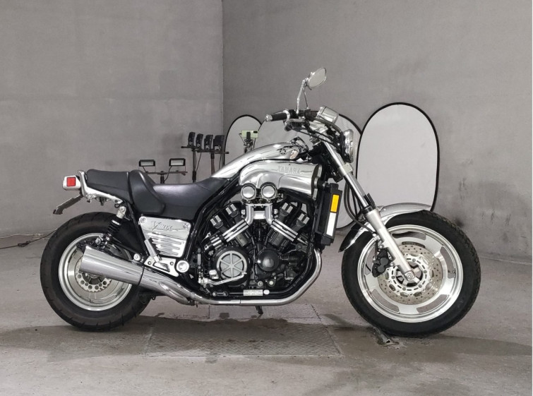 Мотоцикл Yamaha V-MAX1200 с пробегом 25932 km