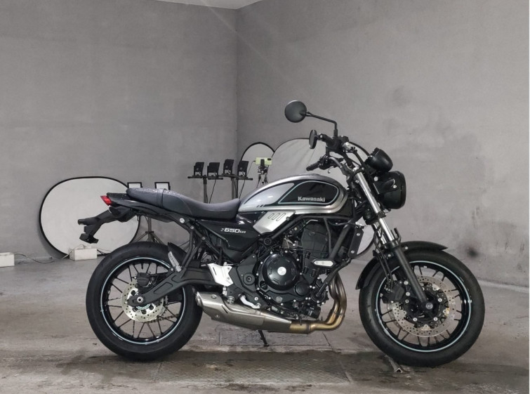 Мотоцикл Kawasaki Z650RS з пробігом 1045 km