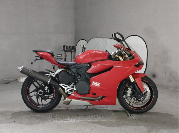 Мотоцикл Ducati 1199 PANIGALE з пробігом 11809 km