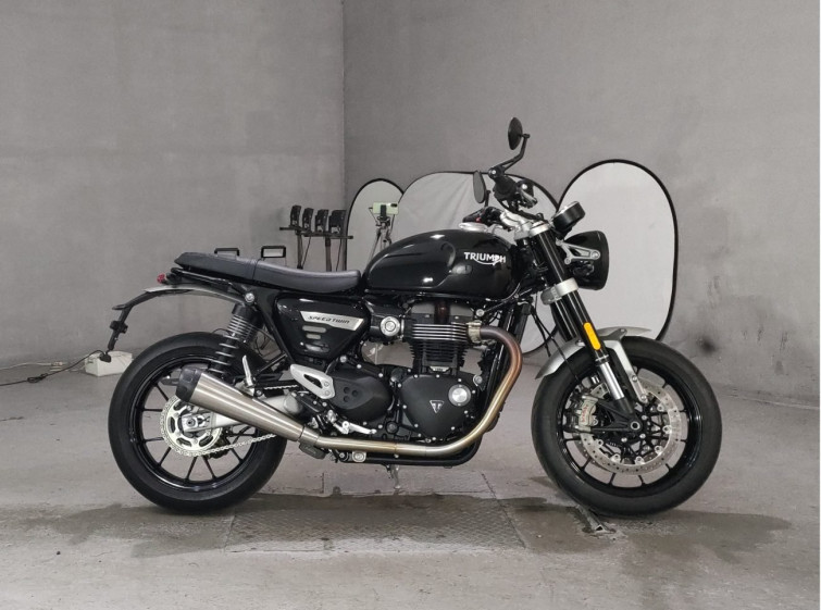 Мотоцикл Triumph SPEED TWIN с пробегом 1480 km