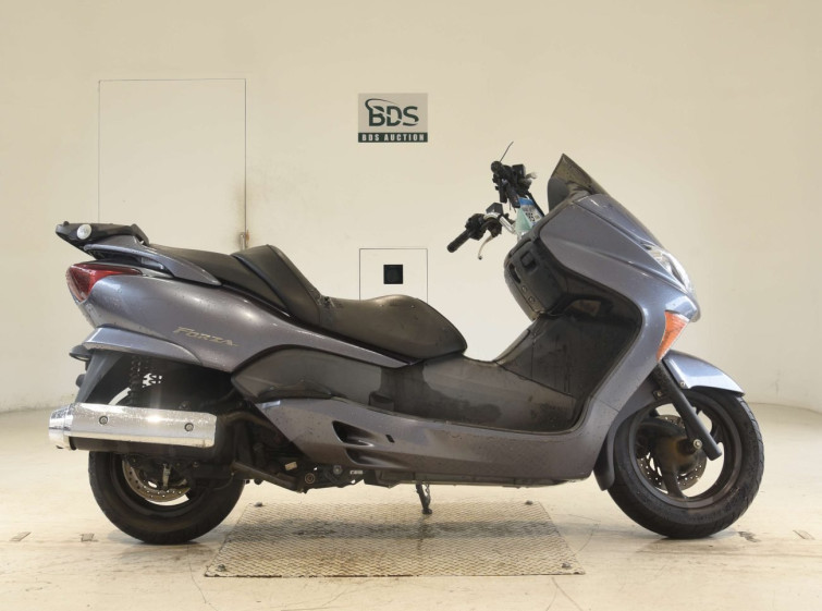 Мотоцикл Honda FORZA с пробегом 37889 km