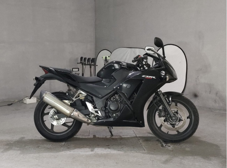 Мотоцикл Honda CBR250R з пробігом 23968 km
