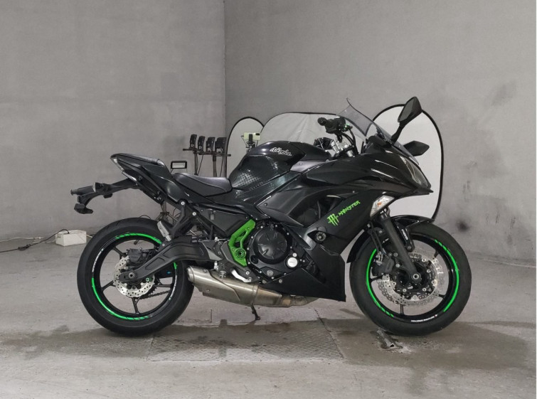 Мотоцикл Kawasaki NINJA650 з пробігом 48438 km