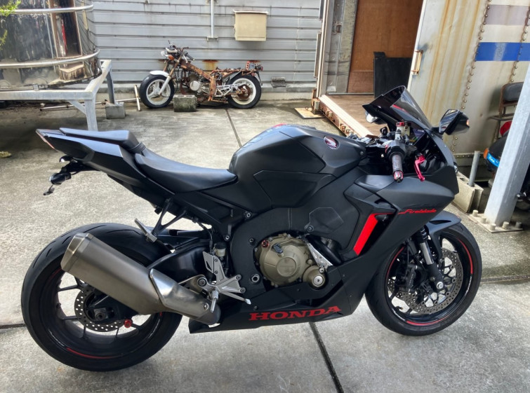 Мотоцикл Honda CBR1000RR з пробігом 32786 km