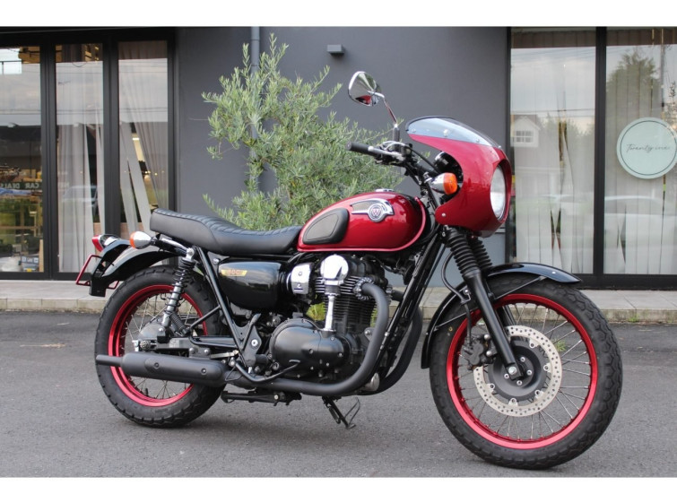 Мотоцикл Kawasaki W800 з пробігом 27497 km
