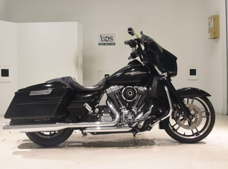 Мотоцикл HD SREET GLIDE FLHXS1690 с пробегом 9206 km