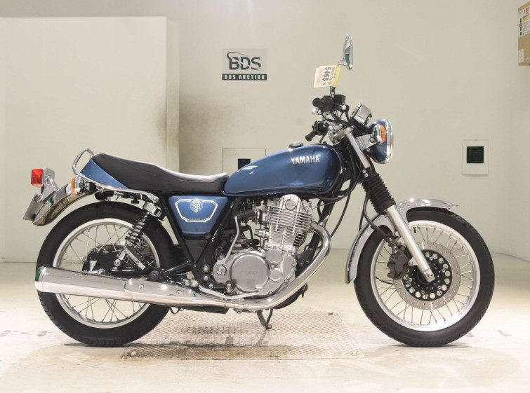 Мотоцикл Yamaha SR400 с пробегом 3756 km