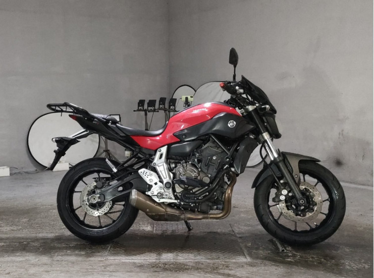 Мотоцикл Yamaha MT-07 с пробегом 18161 km