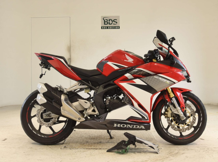 Мотоцикл Honda CBR250RRA с пробегом 8510 km