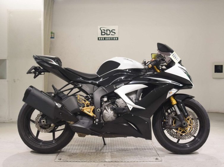 Мотоцикл Kawasaki ZX-6RA з пробігом 48365 km