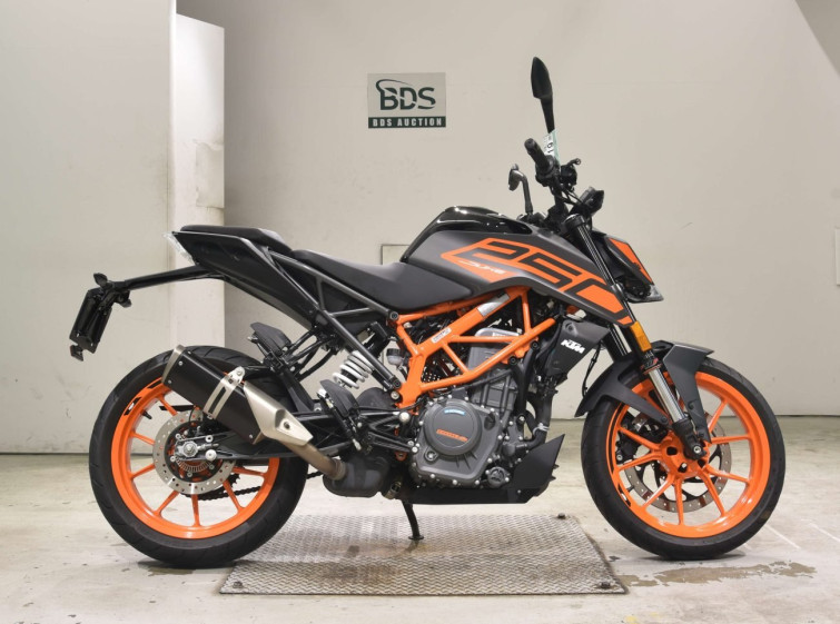 Мотоцикл KTM 250 DUKE з пробігом 3405 km