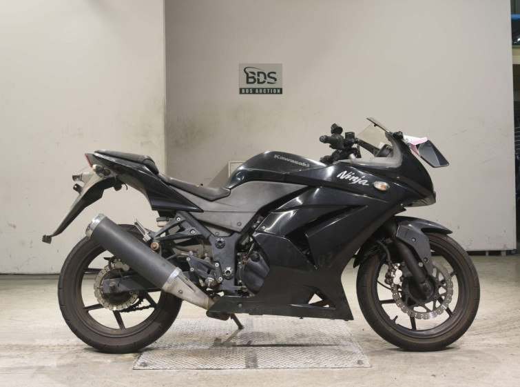 Мотоцикл Kawasaki NINJA250R з пробігом 23125 km