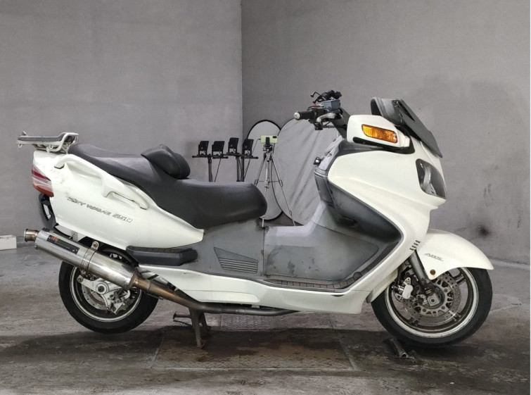 Мотоцикл Suzuki SKYWAVE 650LX с пробегом 69766 km