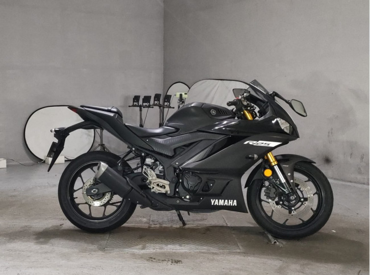 Мотоцикл Yamaha YZF-R25 с пробегом 6412 km